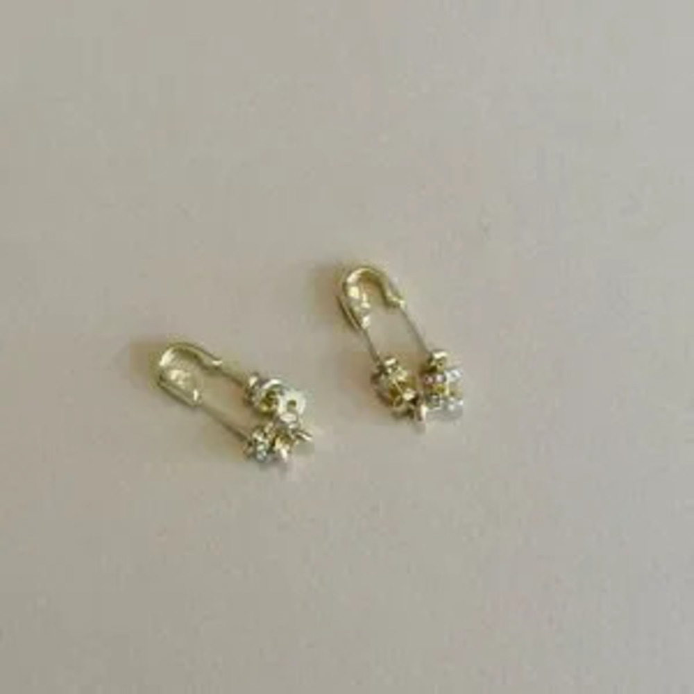 Safety Pin Earrings? N1469